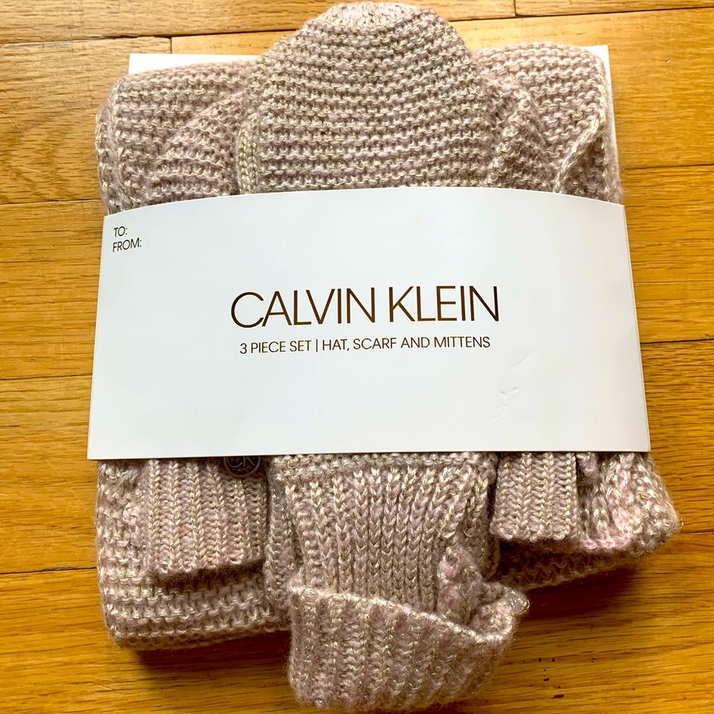Calvin Klein 3 Piece Set: Hat, Scarf and Mittens
